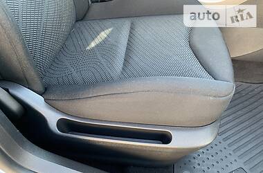 Хетчбек Peugeot 308 2011 в 