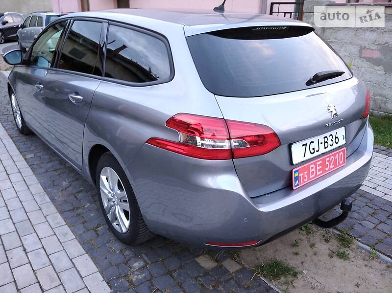 Універсал Peugeot 308 2015 в Стрию