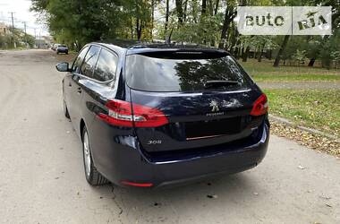 Универсал Peugeot 308 2015 в Львове