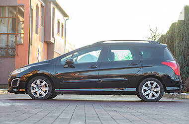 Универсал Peugeot 308 2012 в Стрые