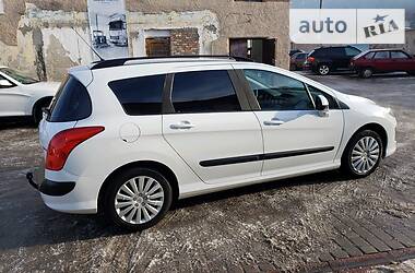 Универсал Peugeot 308 2011 в Бережанах