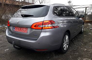 Универсал Peugeot 308 2015 в Ровно