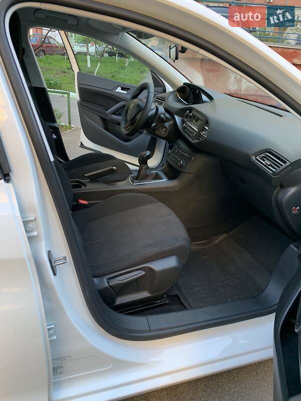 Хетчбек Peugeot 308 2015 в Києві