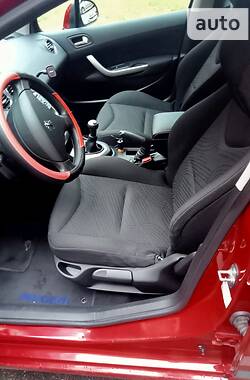 Хэтчбек Peugeot 308 2008 в Киеве