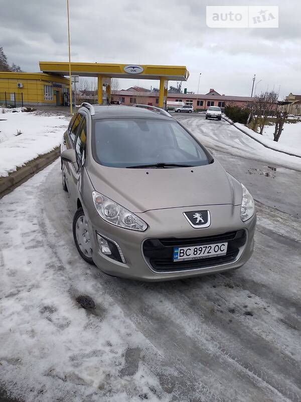 Универсал Peugeot 308 2012 в Бродах