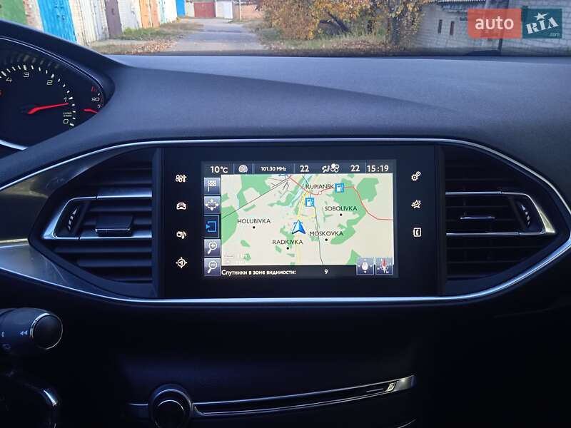 Універсал Peugeot 308 2015 в Ужгороді