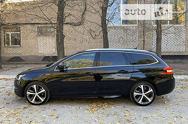 Універсал Peugeot 308 2017 в 