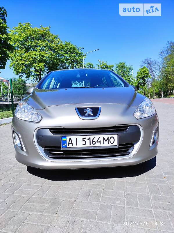 Хэтчбек Peugeot 308 2013 в Киеве