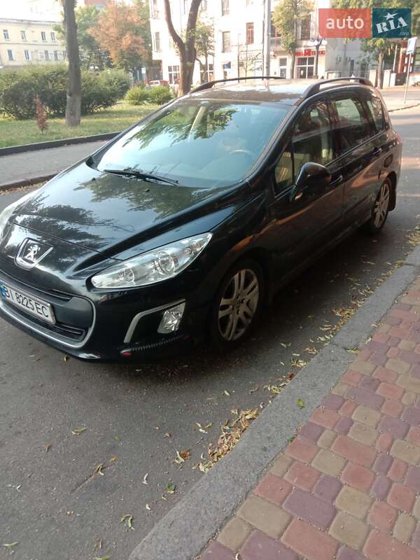 Універсал Peugeot 308 2011 в Полтаві