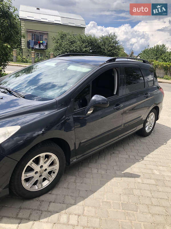 Универсал Peugeot 308 2010 в Львове