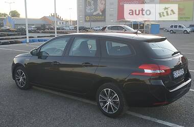 Універсал Peugeot 308 2015 в Чернівцях