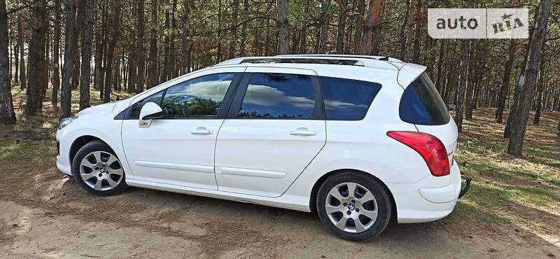 Універсал Peugeot 308 2013 в Покрові