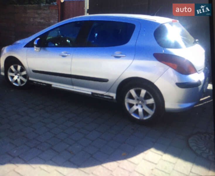 Хетчбек Peugeot 308 2008 в Львові