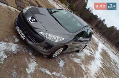 Универсал Peugeot 308 2009 в Рокитном