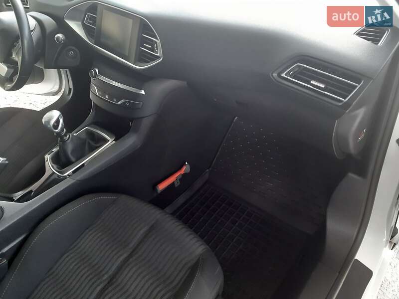 Универсал Peugeot 308 2014 в Павлограде