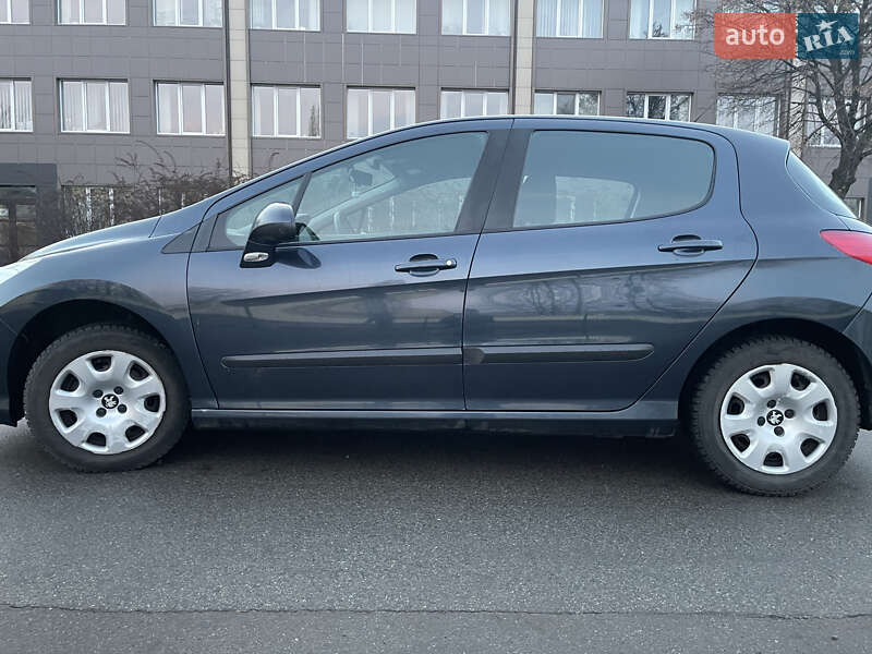 Хэтчбек Peugeot 308 2011 в Киеве фото 2 Хэтчбек Peugeot 308 2011 в Киеве