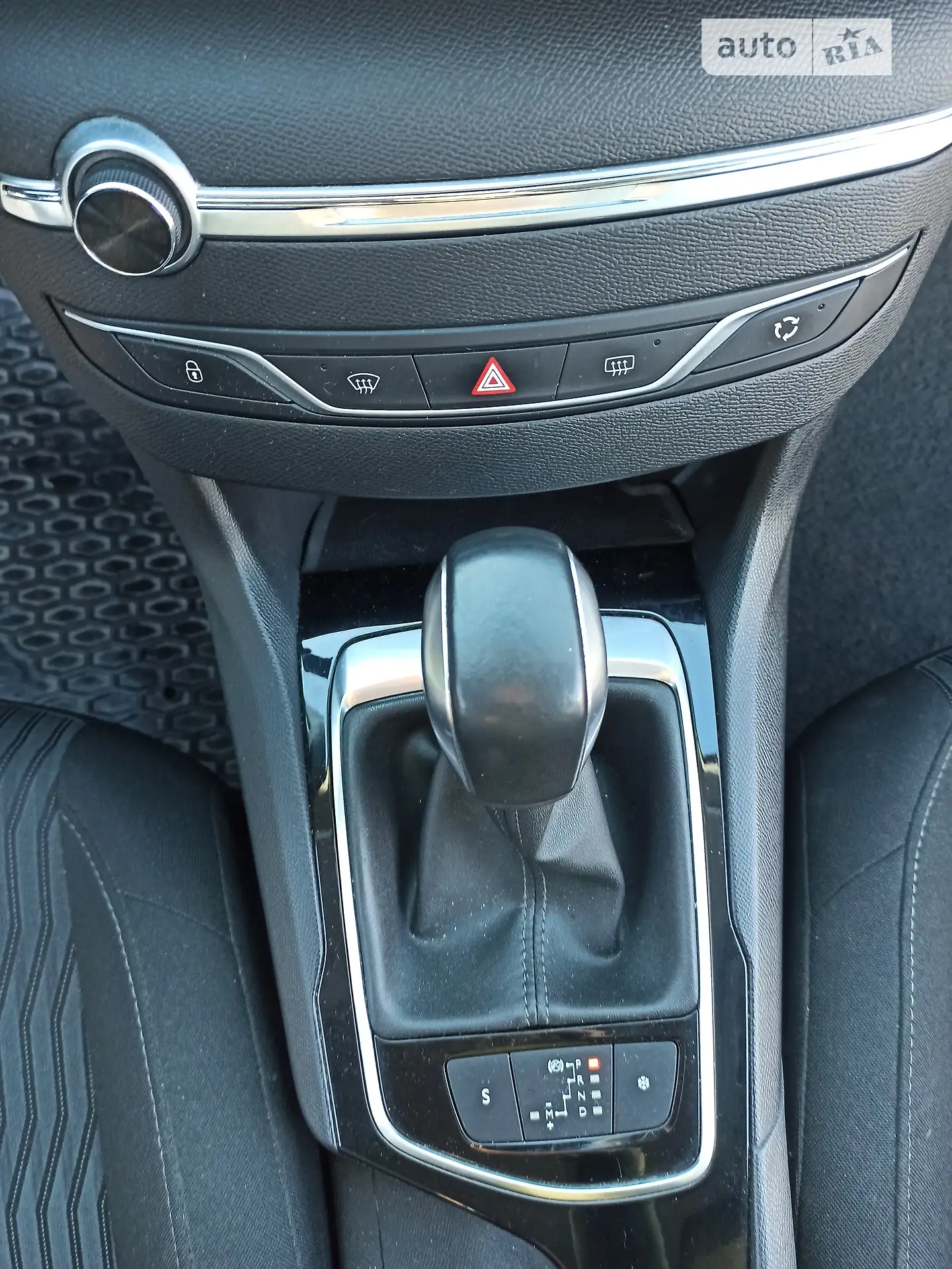 2015 Peugeot 308 - мініатюра 26