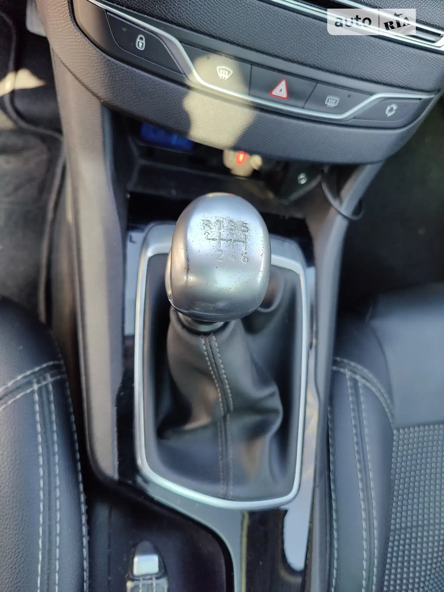 2015 Peugeot 308 - мініатюра 17