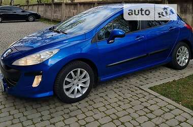 Хетчбек Peugeot 308 2010 в Надвірній