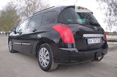 Универсал Peugeot 308 2010 в Староконстантинове