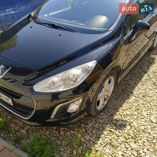 Универсал Peugeot 308 2011 в Ивано-Франковске фото 3 Универсал Peugeot 308 2011 в Ивано-Франковске