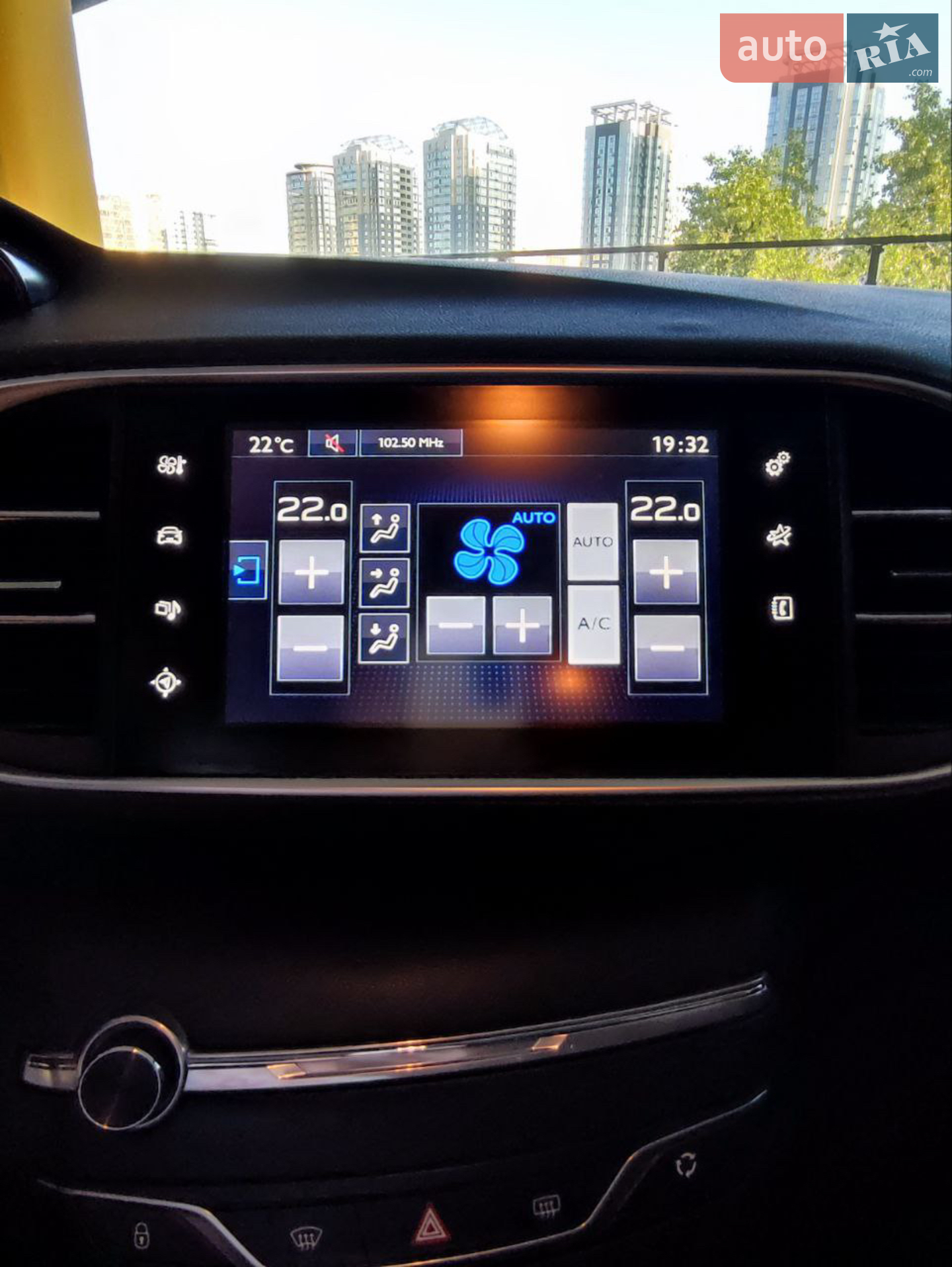 2015 Peugeot 308 - мініатюра 19