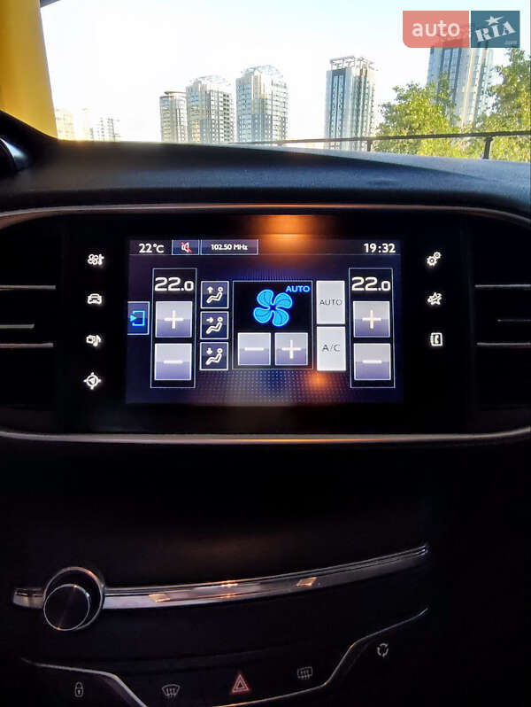 Універсал Peugeot 308 2015 в Києві