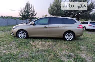 Универсал Peugeot 308 2017 в Львове