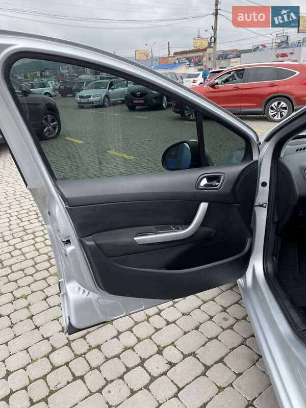 Універсал Peugeot 308 2012 в Хотині