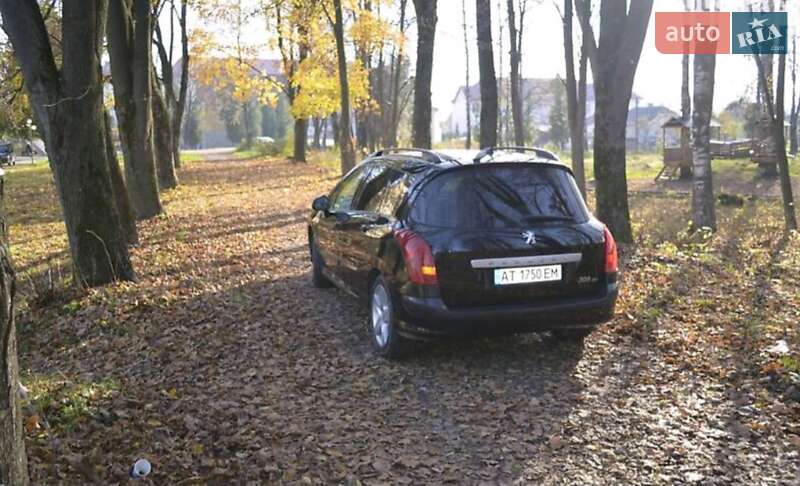 Универсал Peugeot 308 2010 в Калуше