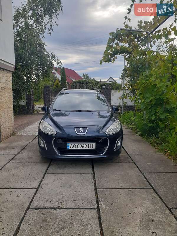 Універсал Peugeot 308 2013 в Іршаві