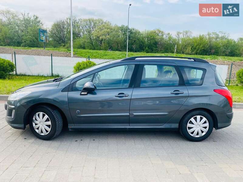 Универсал Peugeot 308 2011 в Киеве
