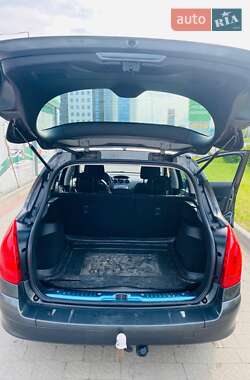 Универсал Peugeot 308 2011 в Киеве