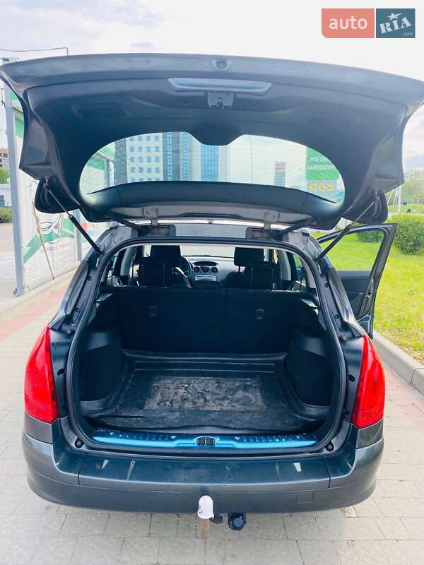 Универсал Peugeot 308 2011 в Киеве