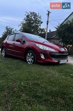 Хэтчбек Peugeot 308 2008 в Городке