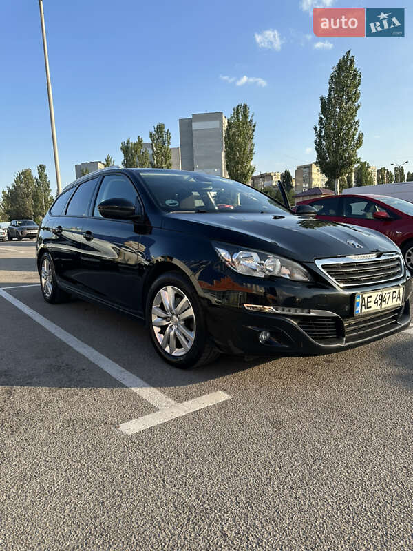 Универсал Peugeot 308 2015 в Каменском