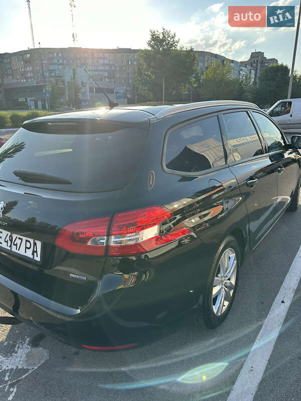 Универсал Peugeot 308 2015 в Каменском
