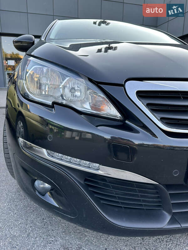 Универсал Peugeot 308 2015 в Каменском