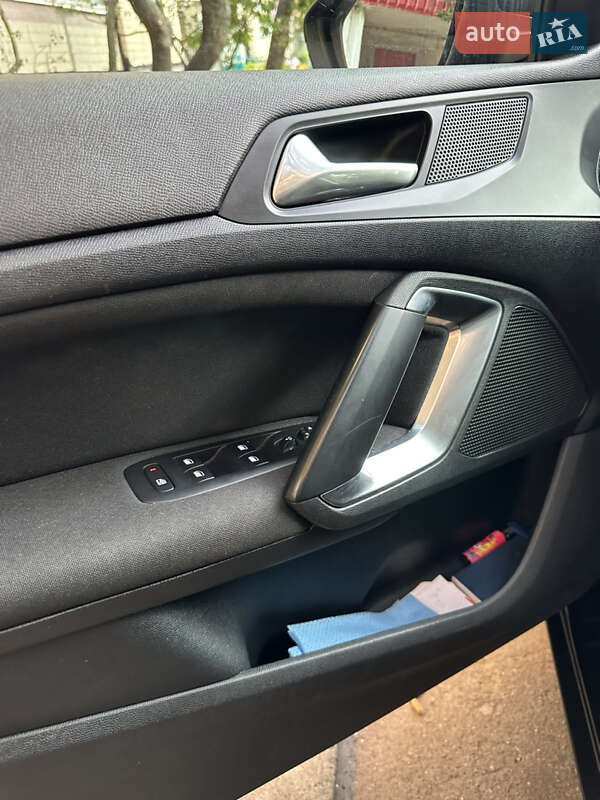 Универсал Peugeot 308 2015 в Каменском