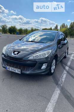 Хетчбек Peugeot 308 2010 в Дніпрі