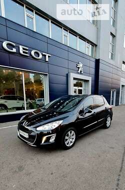 Хэтчбек Peugeot 308 2012 в Харькове