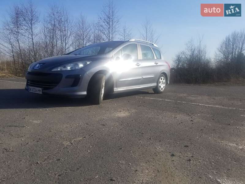 Універсал Peugeot 308 2010 в Костопілі