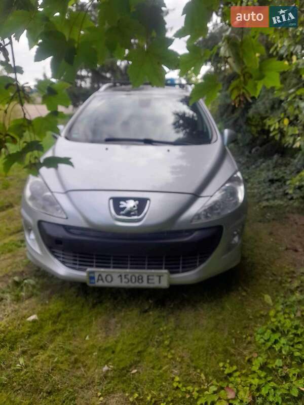 Универсал Peugeot 308 2010 в 