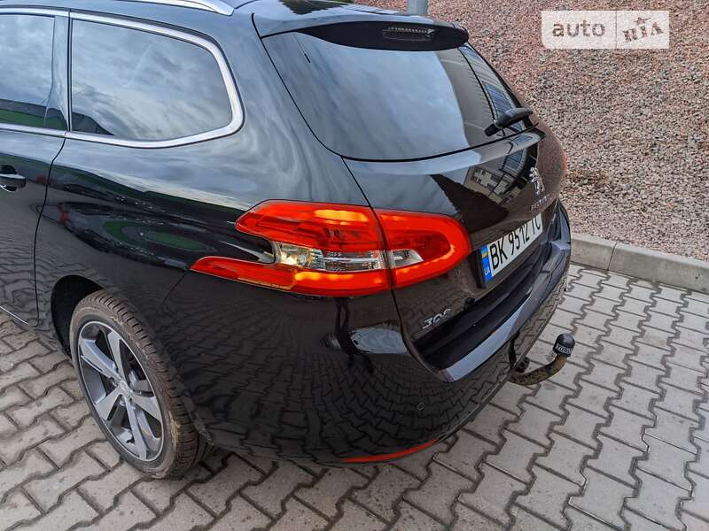 Універсал Peugeot 308 2014 в Рівному