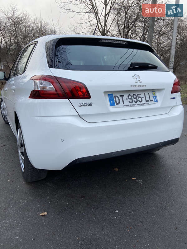 Хетчбек Peugeot 308 2015 в Житомирі