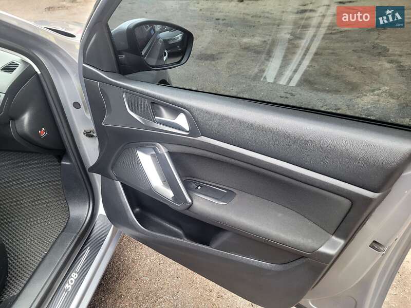 Універсал Peugeot 308 2015 в Житомирі