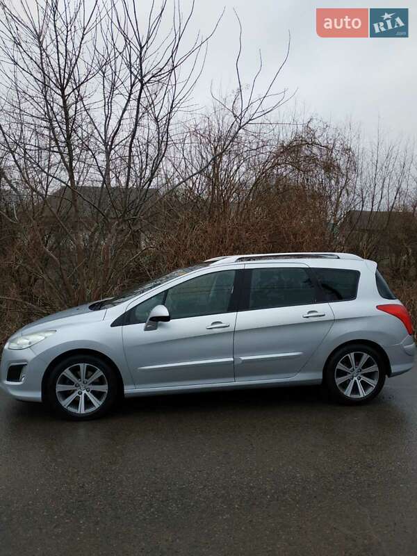 Peugeot 308 2011