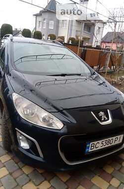 Хэтчбек Peugeot 308 2012 в Дрогобыче