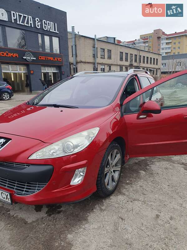 Універсал Peugeot 308 2010 в Дніпрі