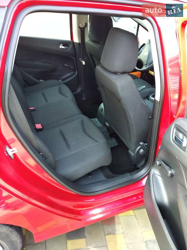 Універсал Peugeot 308 2010 в Дубні